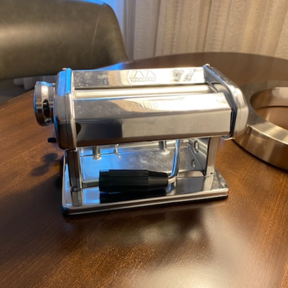 Pasta machine